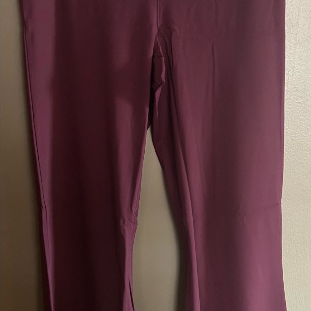 YITTY Burgandy Leggings